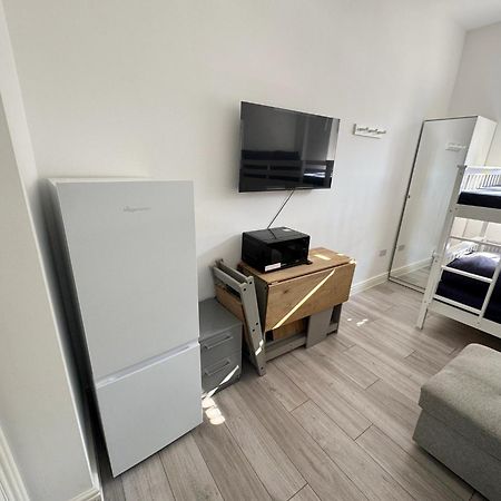 Willesden Green Budget Guesthouse ลอนดอน ภายนอก รูปภาพ