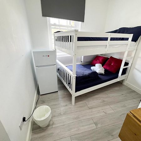 Willesden Green Budget Guesthouse ลอนดอน ภายนอก รูปภาพ
