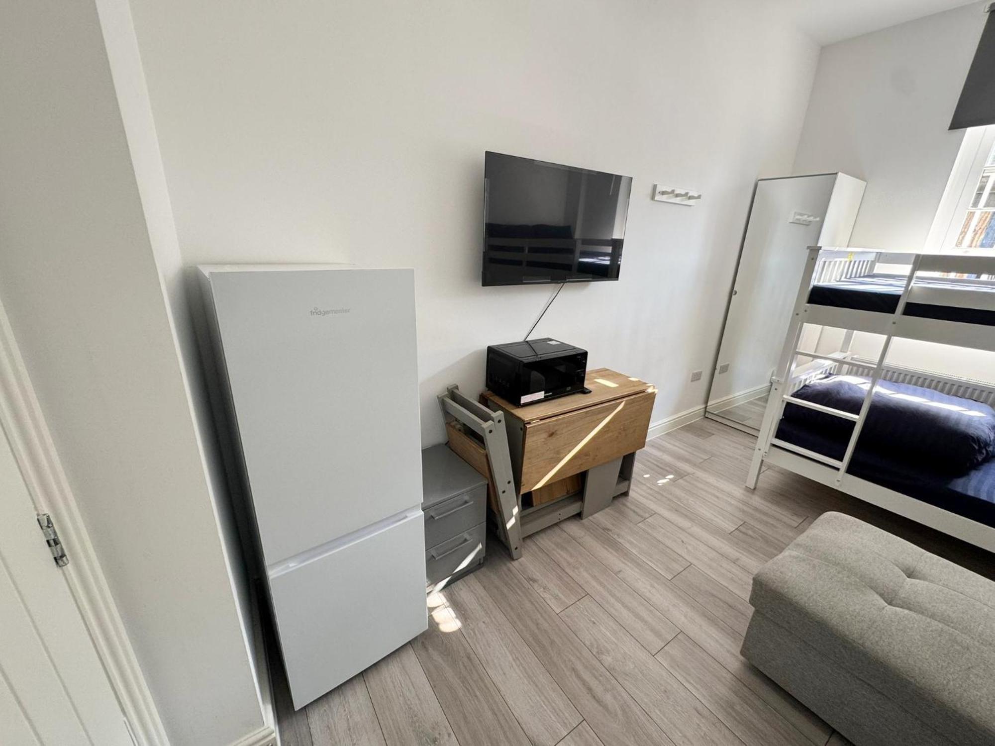Willesden Green Budget Guesthouse ลอนดอน ภายนอก รูปภาพ