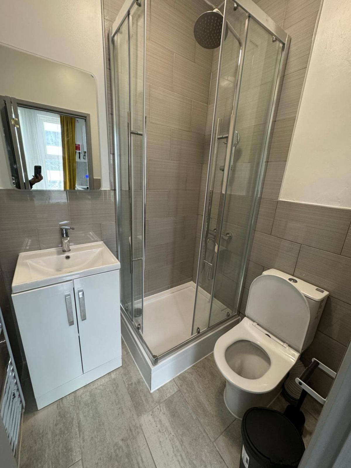 Willesden Green Budget Guesthouse ลอนดอน ภายนอก รูปภาพ