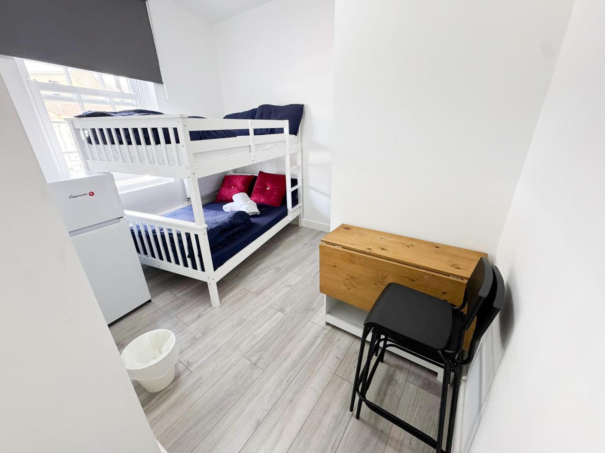 Willesden Green Budget Guesthouse ลอนดอน ภายนอก รูปภาพ